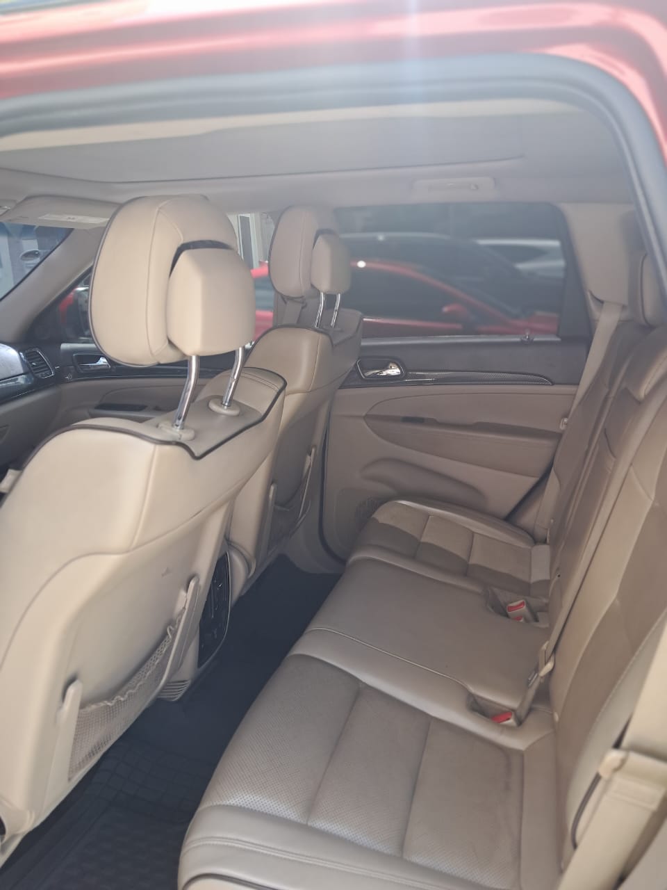 Se vende cherokee overland modificada a SRT 2020 mofleria y todod los  Foto 7281481-7.jpg