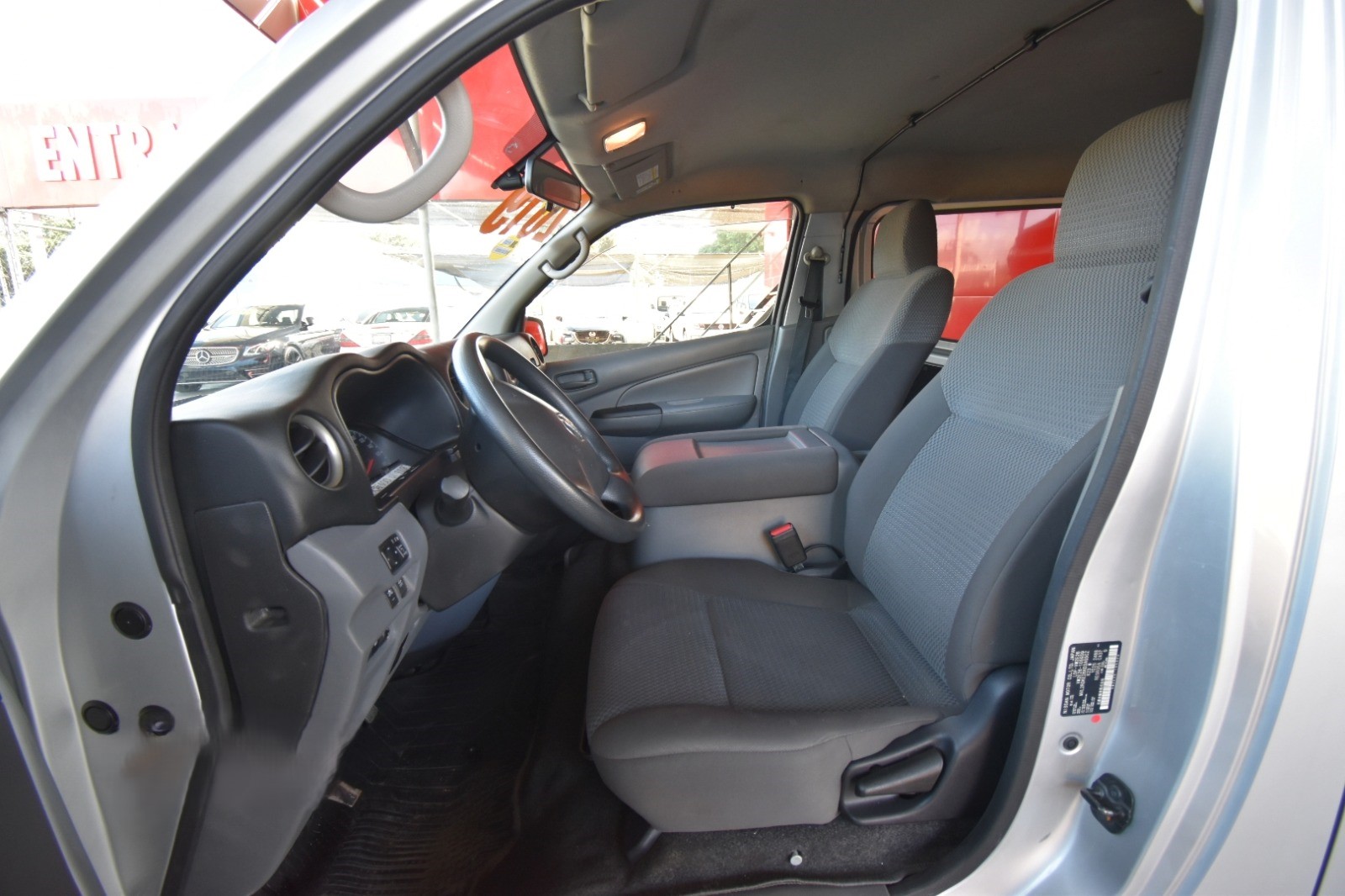 NISSAN NV 350 CARAVAN 2019 Foto 7281636-8.jpg