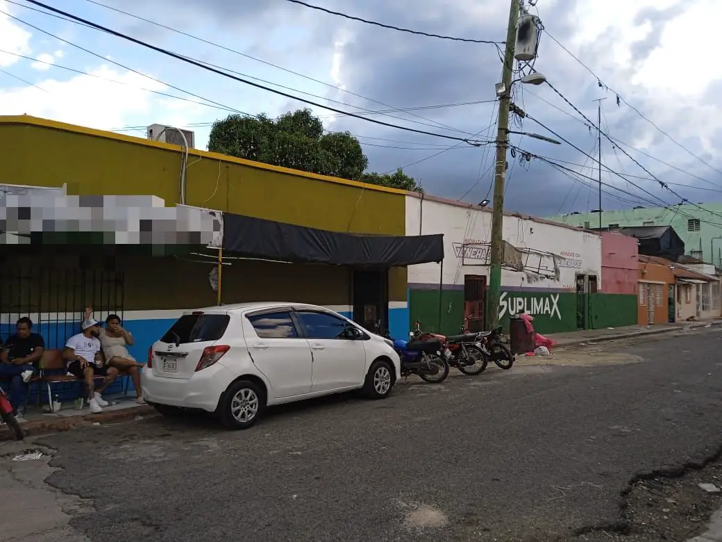 Venta De Súper Local Comercial En La Romana En Él Centro Foto 7281720-2.jpg