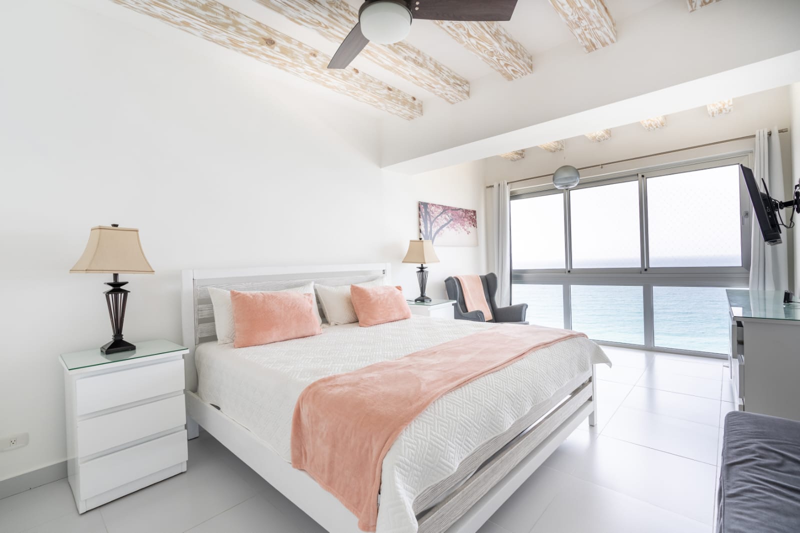 VENDO APARTAMENTO UBICADO EN JUAN DOLIO Foto 7281859-4.jpg