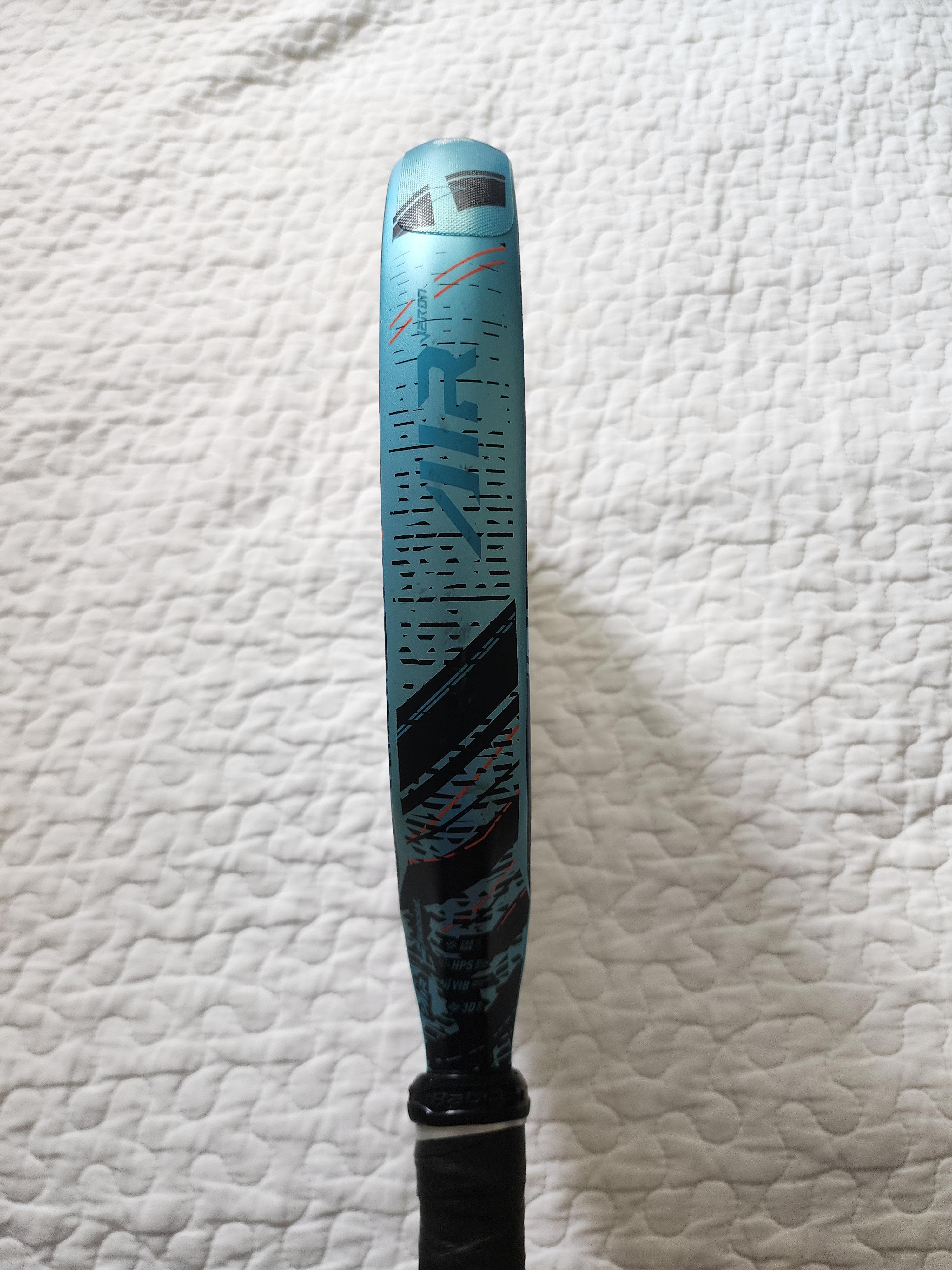 Se venden Pala de padel Foto 7282084-2.jpg